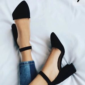 Black heels NWOT
